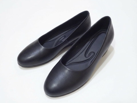 本革デザインパンプス